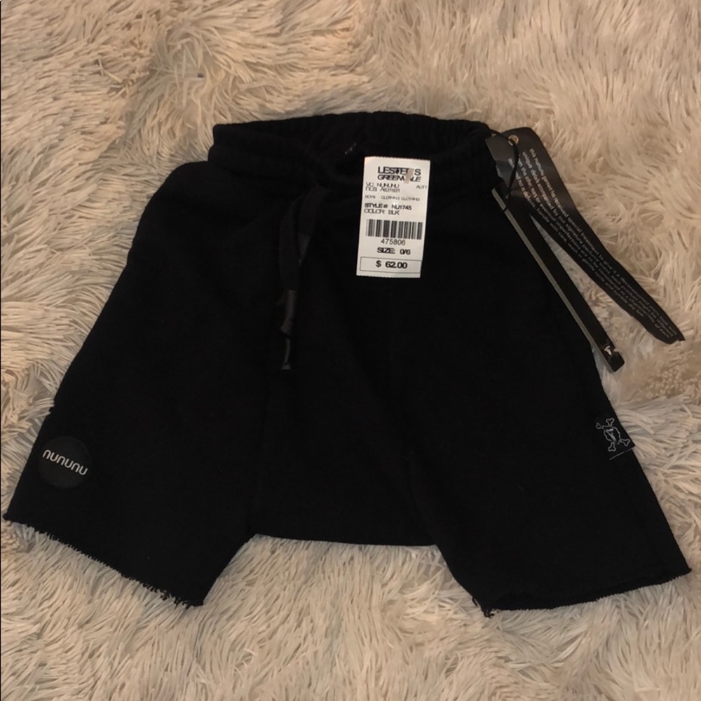 Nununu baby boy shorts 0-6 months